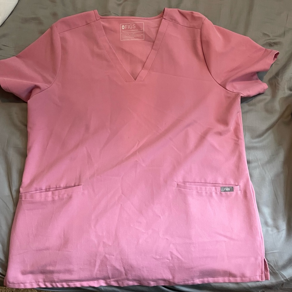 Figs Three Pocket Scrub Top
